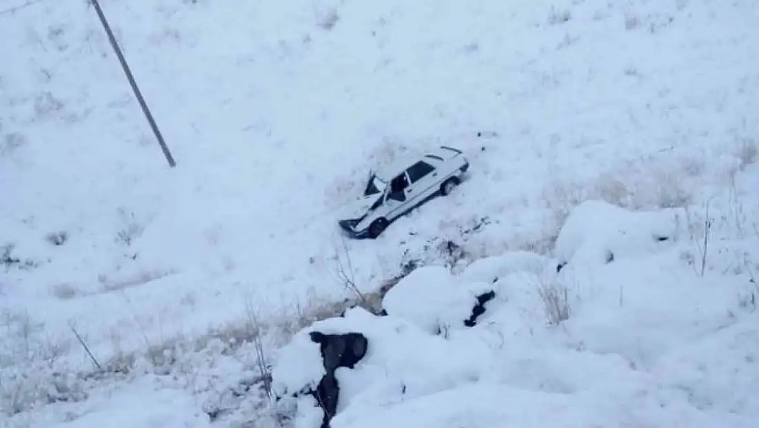Hamur'da kar yağışı kazaya sebebiyet oldu