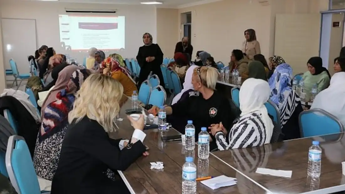 Diyadin'de 8 Mart Kadınlar Günü Etkinliği Düzenlendi