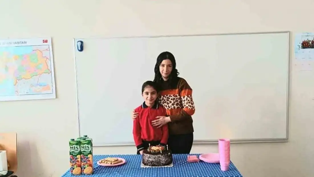 Eleşkirt'te Hiranur'a doğum günü jesti