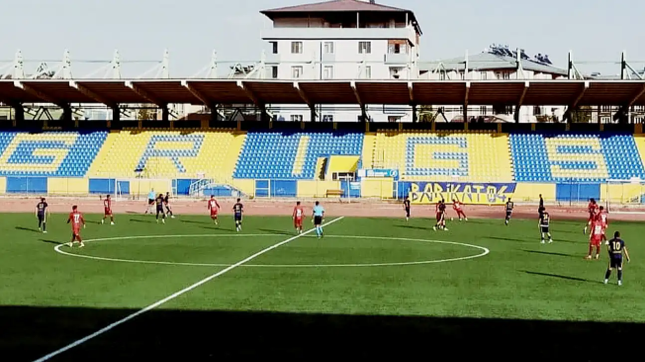 Ağrı Spor Tokat Spor'u 1-0 Yendi