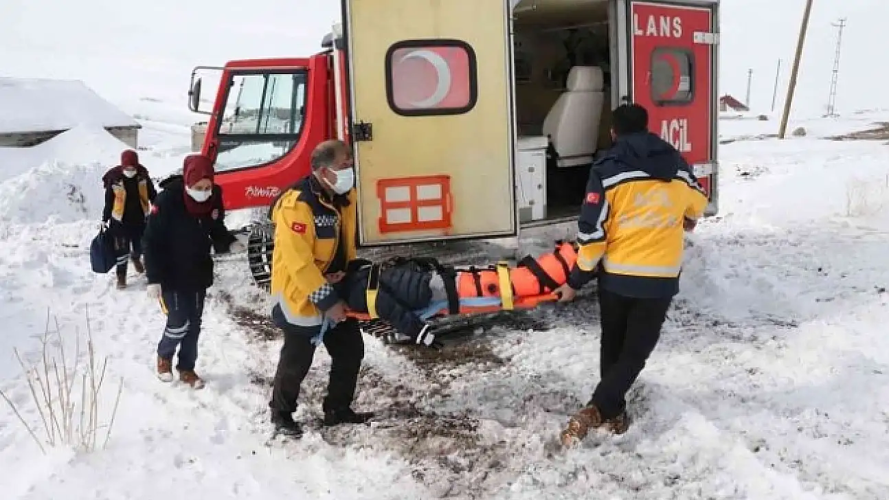 Hamur'da sağlık ekipleri, hasta çocuk için seferber oldu!