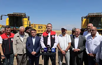 Ağrı'da Buğday Hasadı Başladı: Vali Bozkurt'tan Çiftçilere Bereket Mesajı