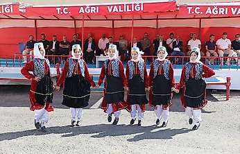 Ağrı, Türkiye'nin en yetenekli raketlerini ağırlıyor: Ağrı Dağı Cup başladı