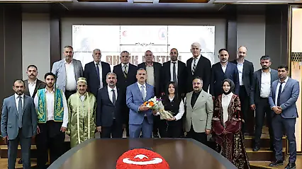 Ağrı'da Ahilik Haftası coşkusu: Vali Önder Bozkurt esnafla bir araya geldi
