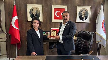 Tutak'ta at yarışlarında dereceye giren jokeylere ödül verildi