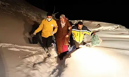 Hamur'da sağlık ekipleri hasta için seferber oldu!