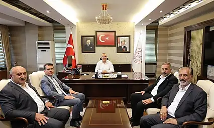Tutak Belediye Başkanı Fevzi Sayan, Vali Mustafa Koç'u Ziyaret Etti