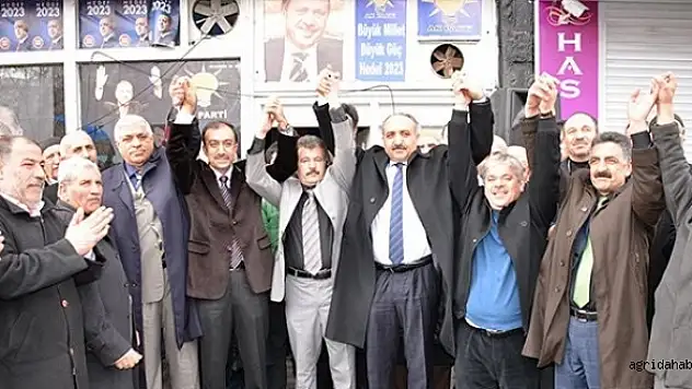 Ağrıda DSP İl ve İlçe Yönetimleri AK Partiye Katıldı