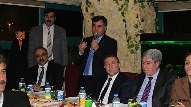 Ak Parti İl Başkan Aydın, Aday Adaylarıyla Yemekte Bir Araya Geldi