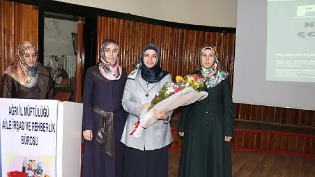 DOÇ.DR HURİYE MARTI AĞRI'DA