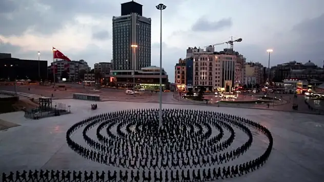 55 Sanatçının Gözünden 'Senin Sanatın!'