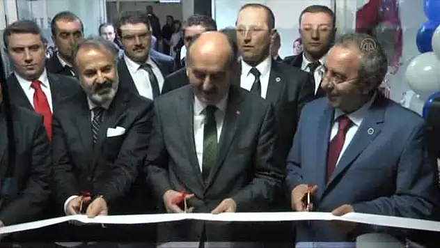Bakan Müezzinoğlu, YYÜ'de Açılış Törenine Katıldı