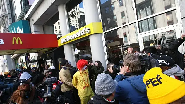 Mcdonald's New York'ta Protest Edildi