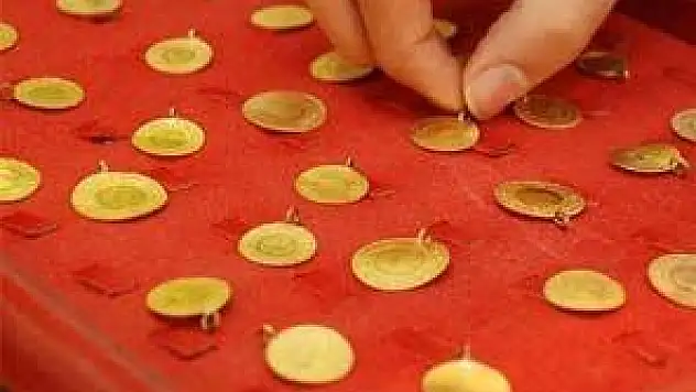 Çeyrek altın 150 lira oldu