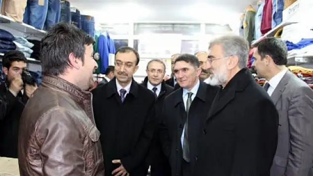 Bakan Yıldız, Ağrı'da Esnafı Ziyaret Etti
