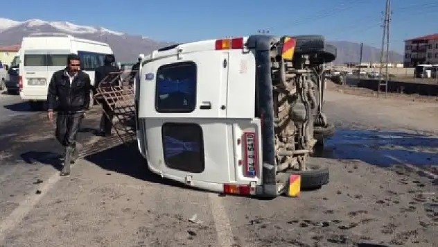 Doğubayazıtta Trafik Kazası: 13 Yaralı