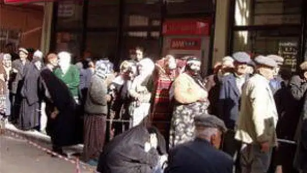 Emeklilere bayram müjdesi