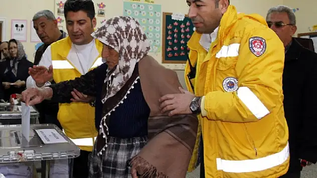 113 Yaşındaki Döne Nine Oyunu Kullandı