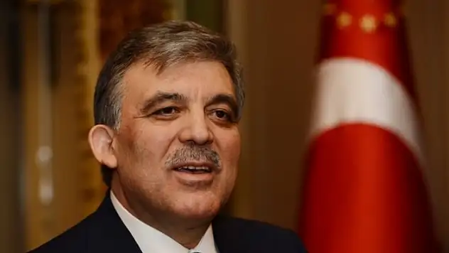 Gül, Fenerbahçe Voleybol Takımlarını Kutladı