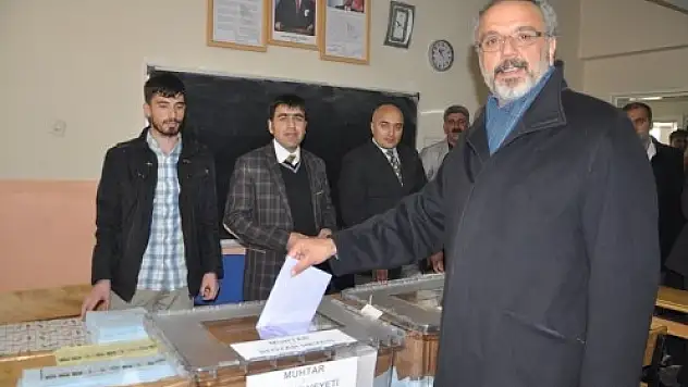Sakık 'Başbakan Sandık Açılmadan Erken Seçim Çağrısı Yapmalı'