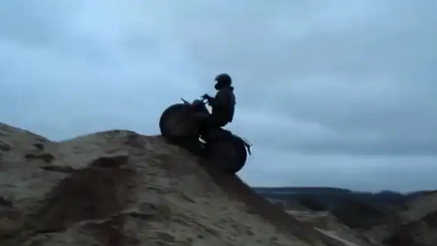 Rus Tasarımcıdan Müthiş Motosiklet