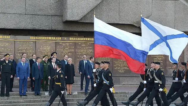 Medvedev: Kırım'a Uçak Biletleri Türkiye'den Ucuz Olmalı