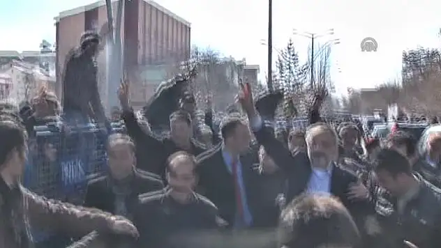 BDP Ağrı'da Kutlama Yaptı