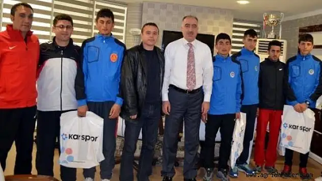 Ağrılı Öğrenciler Dünya Şampiyonu
