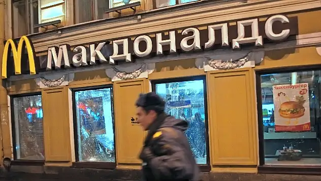 Jirinovski: Rusya'daki Tüm Mcdonald's'ları Kapatalım
