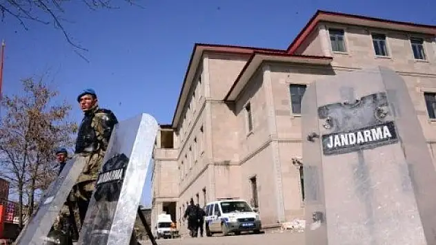 Ağrı'da Oyların Sayımı Sürerken, Esnaf İş Yapamamaktan Yakındı
