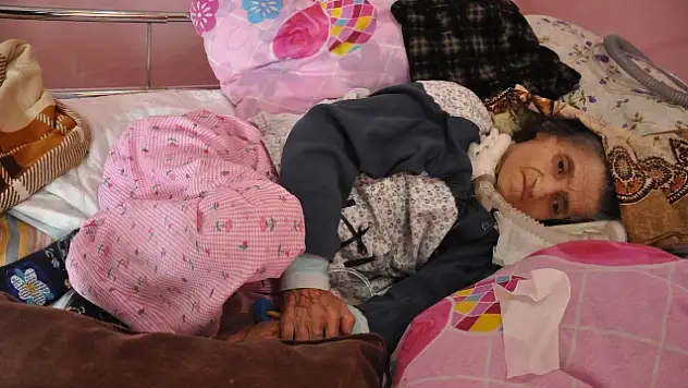Yatalak Kayınvalidesi İçin Bakım Aylığı İstiyor