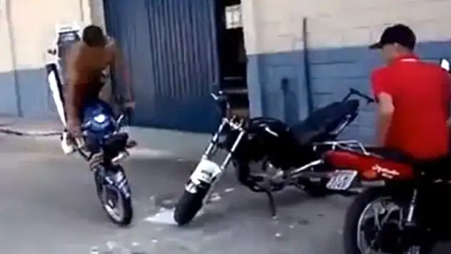 Tek Tekerlek Üzerinde Mükemmel Park Tekniği