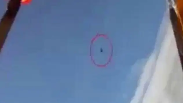 Norveçli Paraşütçünün Yanından Meteor Geçti