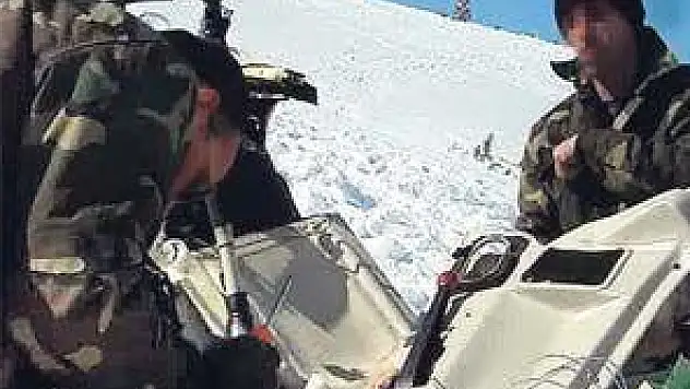 İşte helikopterin cihazlarını söken o subaylar