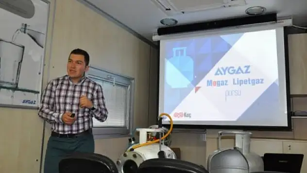 Aygaz Eğitim Tır'ı Patnos'ta