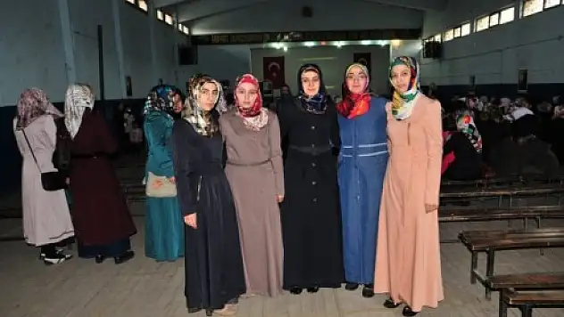 Eleşkirt'te Bayanlara Yönelik Kutlu Doğum Programı Düzenlendi
