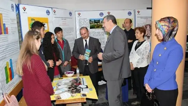 Ağrı'da Başarılı Öğrenciler Ödüllendirildi