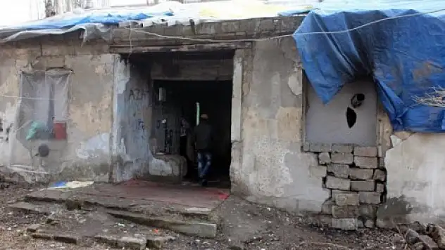 Savaştan Kaçtılar, Kapısız Evde Sefalet İçinde Yaşıyorlar