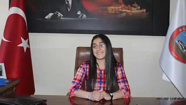 Başkan Ateş, 23 Nisan'da Öğrencileri Kabul Etti