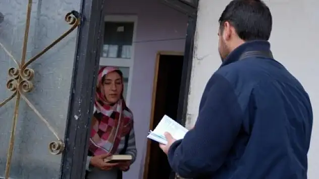Peygamber Sevdalılarından Her Eve Bir Kur'an