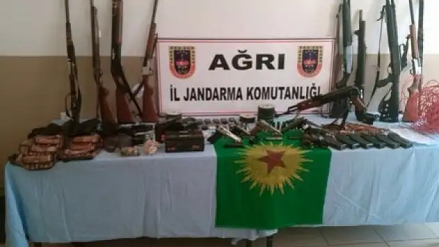 Ağrı'da 5 PKK'lı Tutuklandı