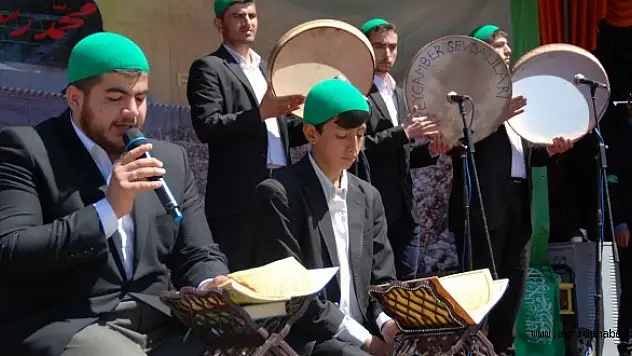 Peygamber Sevdalıları Ağrı'da Kutlu Doğum Programı Düzenledi