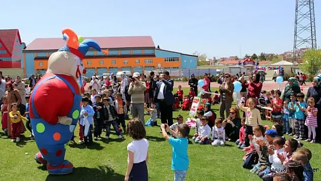 AĞRI'DA ÇOCUK ŞENLİĞİ