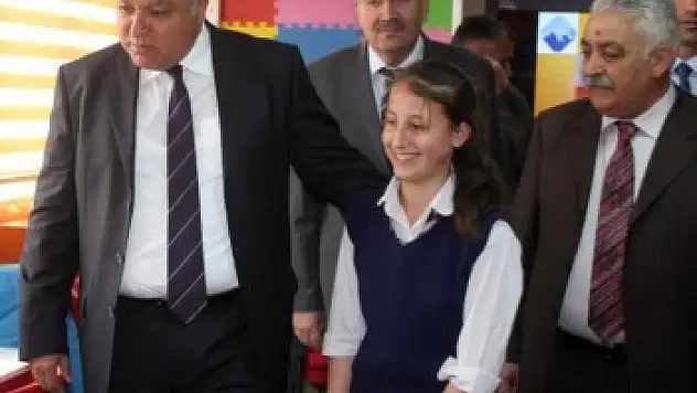 Ağrı Valiliği'nden ESKİ Çocuk Oyunları Çalışması