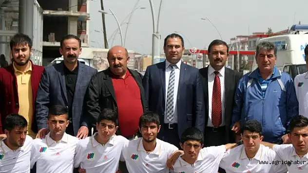 Ağrı ASKF'den Aras Espaş Spor'a Uğurlama Yemeği