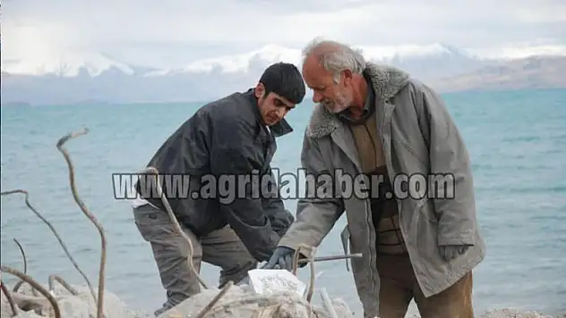 DEPREMDE YIKILAN BİNALAR GEÇİM KAYNAKLARI OLDU