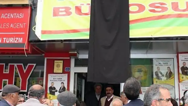 BDP'liler Soma İçin Yas İlan Etti
