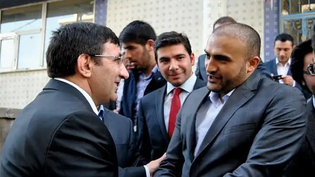 KALKINMA BAKANI CEVDET YILMAZ M. DAVUTHAN KILIÇ'I EVİNDE ZİYARET ETTİ
