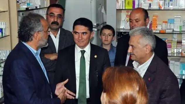 Ağrı'da Binali Yıldırım'ı Protesto Eden BDP'lileri Sakık Sakinleştirdi