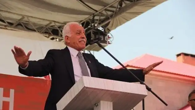Mustafa Kamalak Ağrı'da